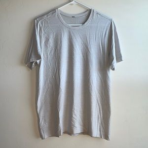 Men’s Lululemon athletic tee shirt